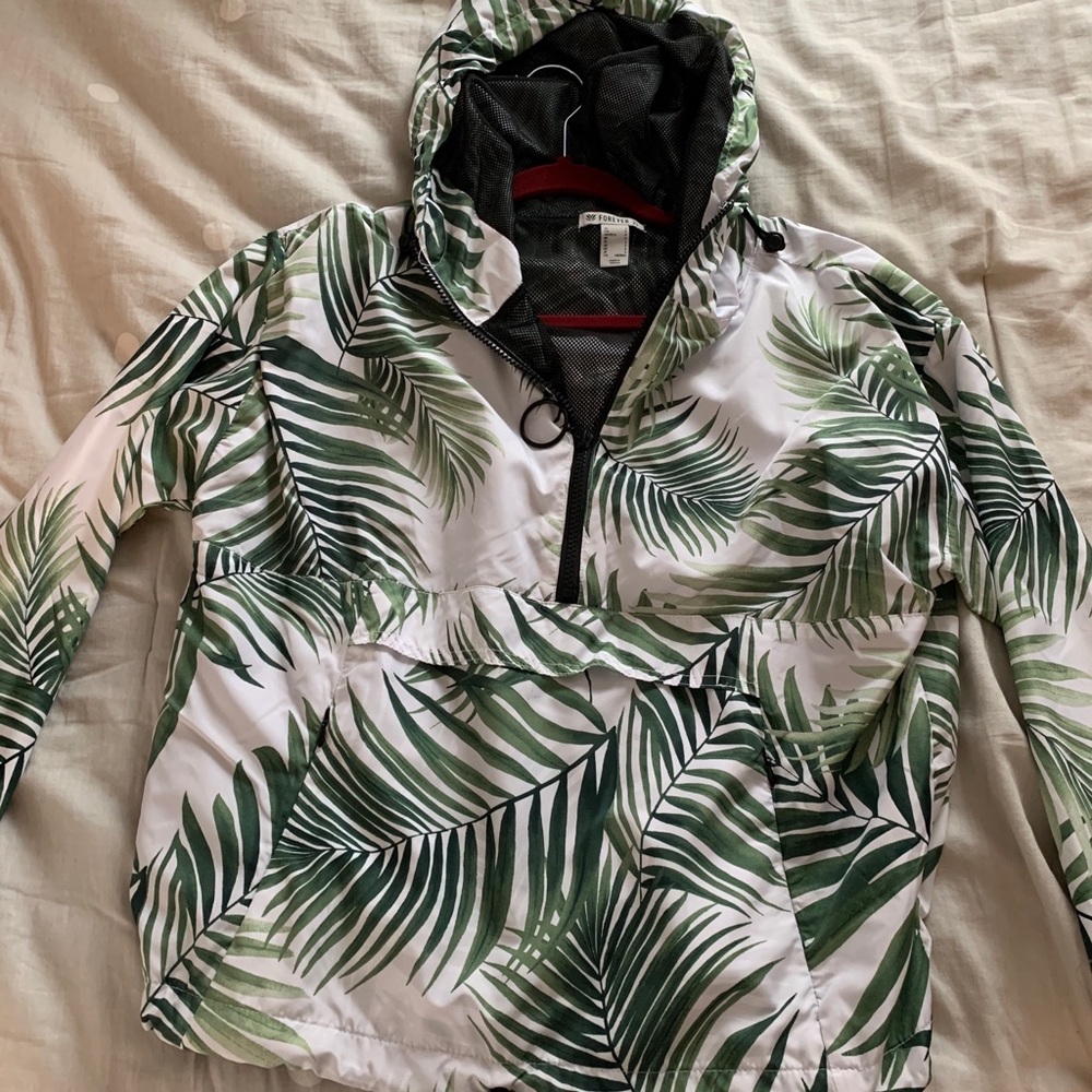 Leaf print windbreaker